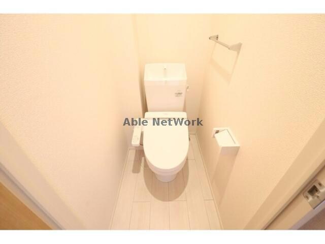 物件内観写真16　(温水洗浄暖房便座)