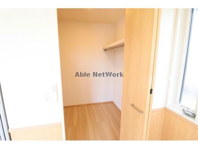 物件内観写真18　(ウォークインクローゼット)