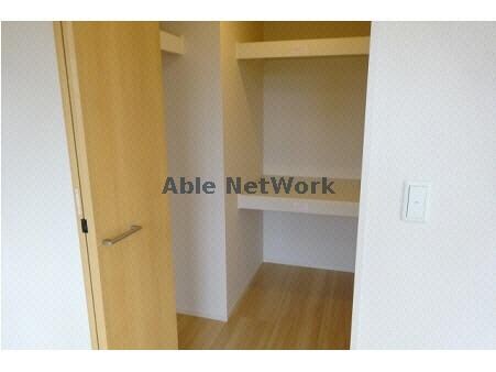 物件内観写真13　(収納)