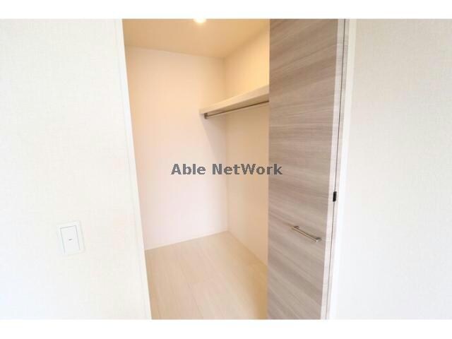 物件内観写真12　(ウォークインクローゼット)