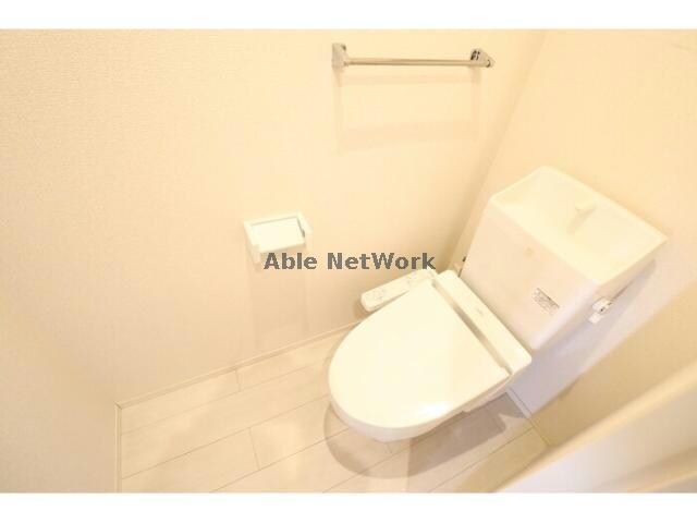 物件内観写真11　(温水洗浄暖房便座付き)