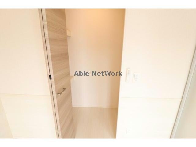 物件内観写真12　(ウォークインクローゼット)