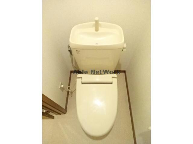 物件内観写真9　(暖房便座)