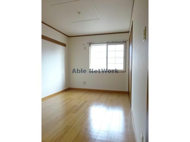 物件内観写真12　(６帖洋室)