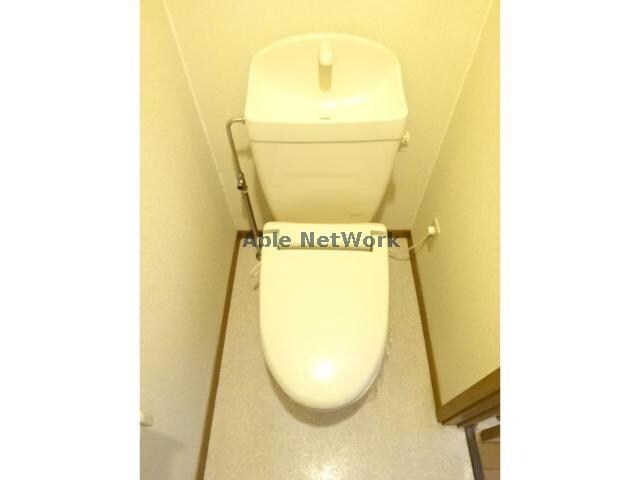 物件内観写真10　(暖房便座)