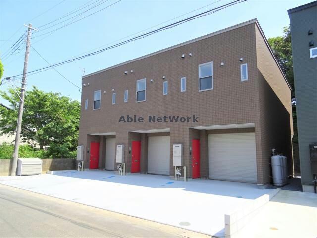 物件外観写真1　(電動シャッターリモコン付)