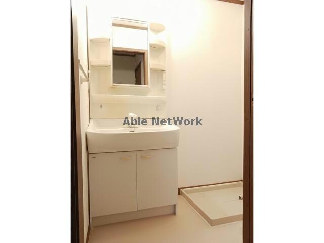 物件内観写真7　(独立洗面台)