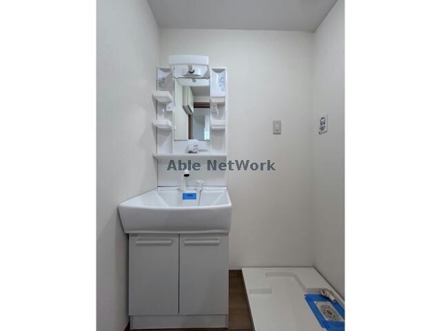 物件内観写真7　(洗面化粧台)