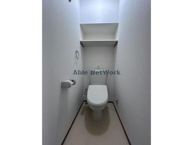 物件内観写真9　(温水洗浄便座)