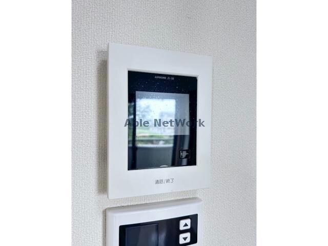 物件内観写真15　(TV付きモニター)