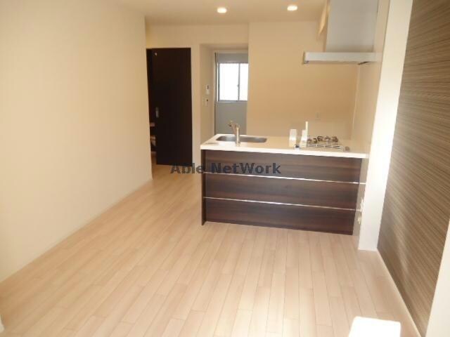 物件内観写真2　(リビング10帖（イメージ）)