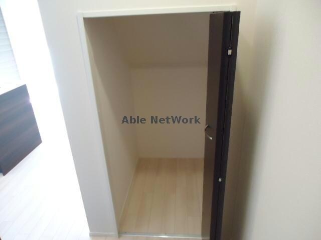 物件内観写真7　(キッチン横にパントリー完備（イメージ）)