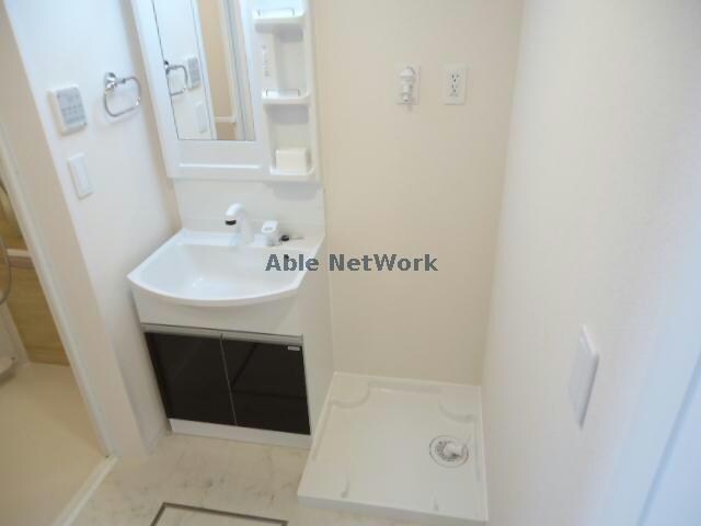 物件内観写真13　(シャワー洗面台・洗濯機置き場（イメージ）)