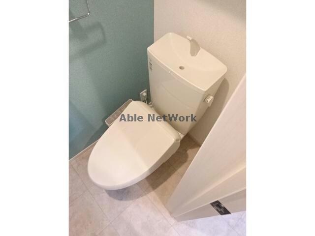 物件内観写真9　(温水洗浄暖房便座)