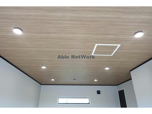 物件内観写真17　(ガレージ照明)