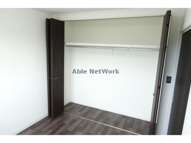 物件内観写真30　(寝室収納)