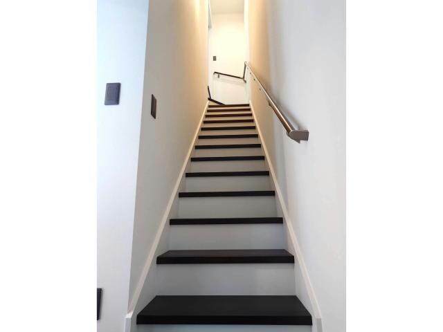 物件内観写真33　(玄関回り)