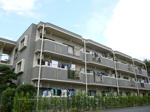 ﾌﾚﾝﾄﾞﾘｰﾋﾙ　AB棟外観写真