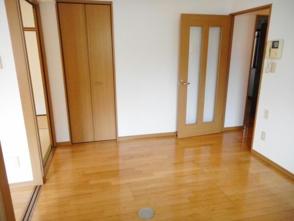 リビングダイニング(※他号室の参考写真です)