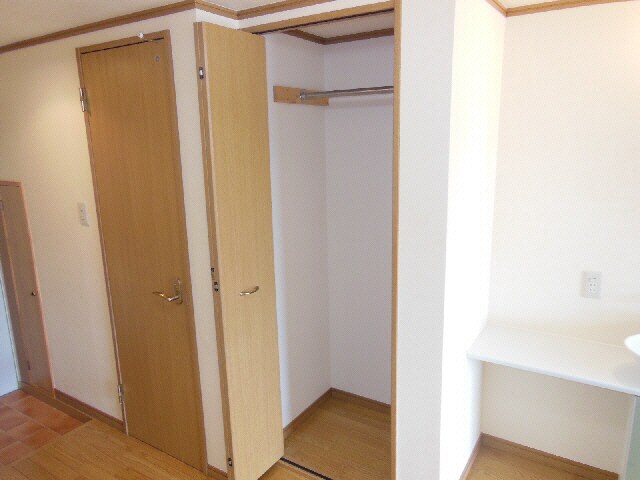 物件内観写真8　(収納)