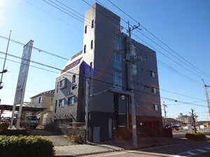 ﾙｰｸﾍｯﾄﾎｲｽﾞ外観写真