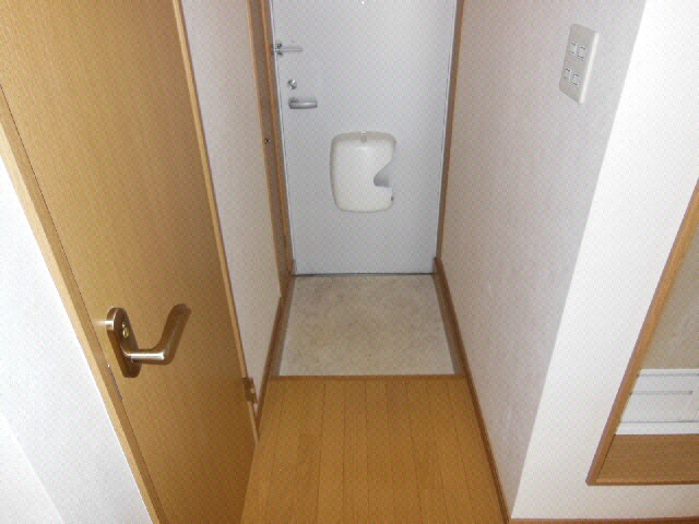 物件内観写真10　(玄関)