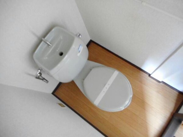 トイレ(ﾄｲﾚ※写真は別号室の参考写真です。)