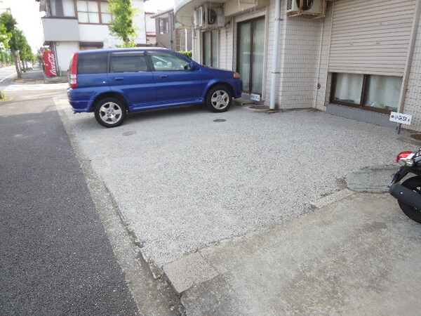 駐車場(駐車場)