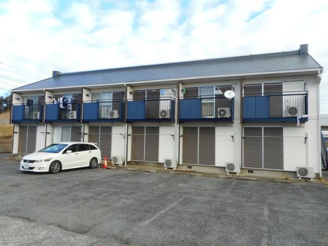 物件外観写真2　(駐車場)