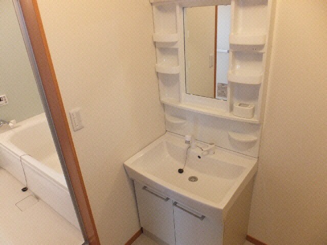 物件内観写真10　(洗面台)