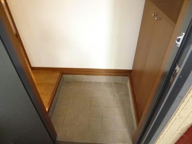 物件内観写真14　(玄関)