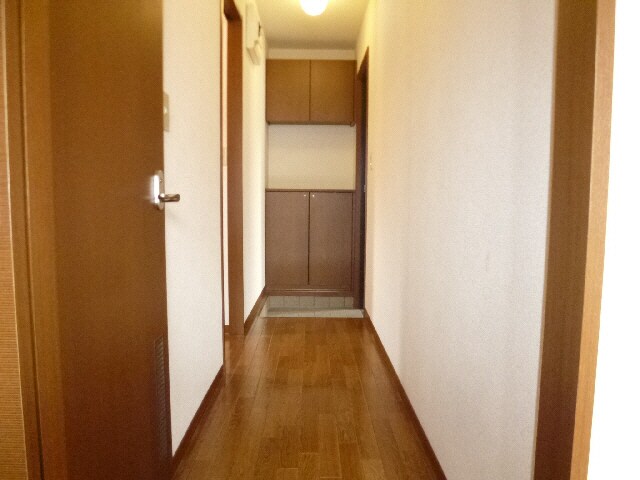 物件内観写真15　(廊下)