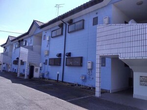 ﾌﾞﾗﾝﾍﾞｰﾙ外観写真