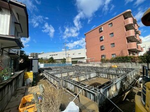 ｸﾗｼｪ松の木外観写真