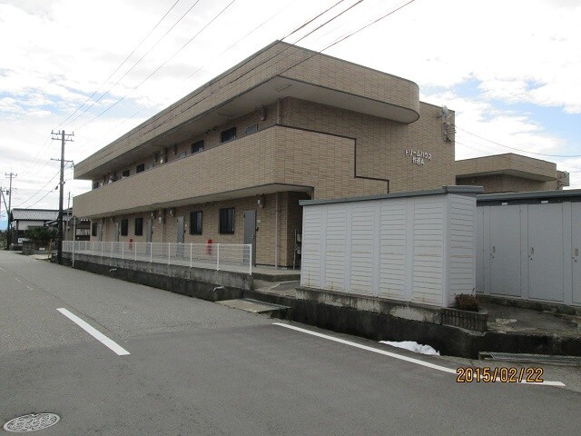 物件外観写真2　(外物置)