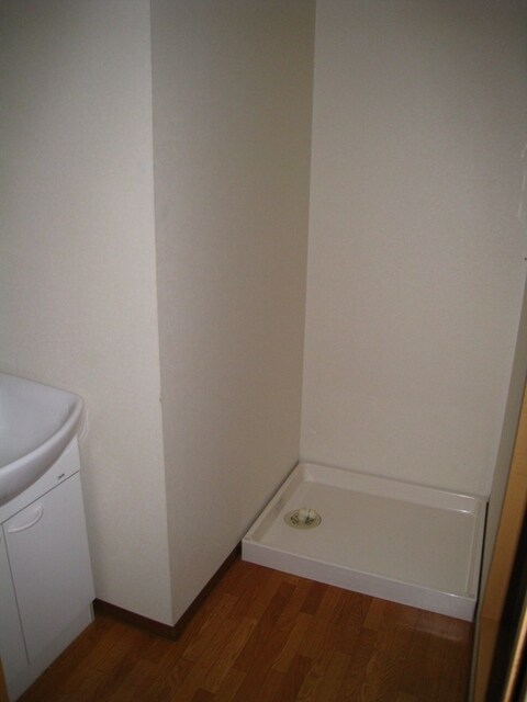 物件内観写真13　(洗濯機置き場)