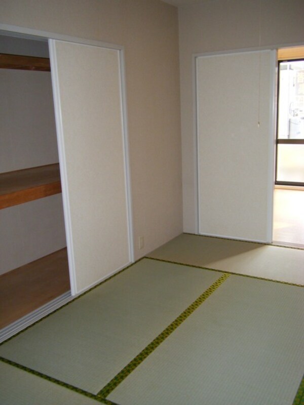 収納(和室の押入れ)
