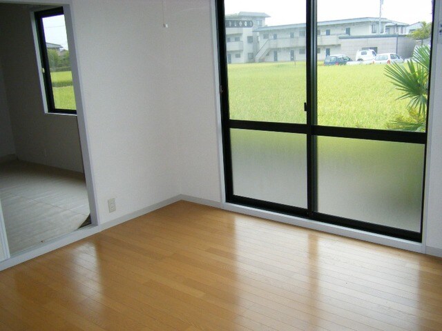 Ｅｔｅｒｕｎａ Ｇｒａｔｉｔｕｄの洋室(洋室①（リビング）)