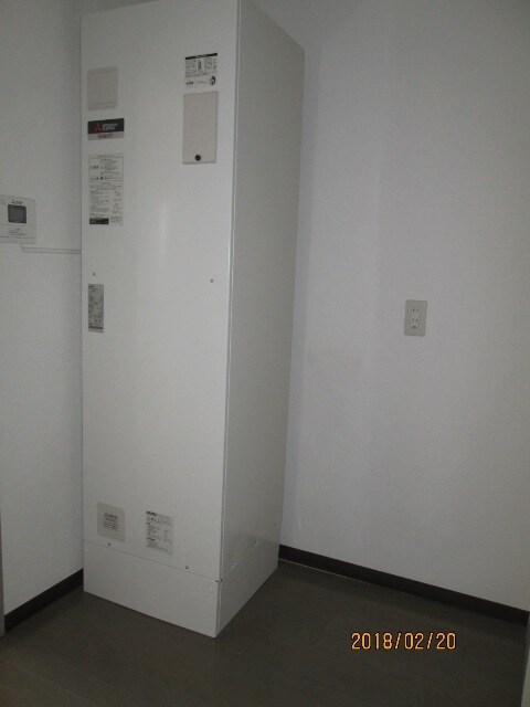 物件内観写真13　(電気温水器)