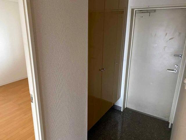 サンクレイドル水戸の玄関周り