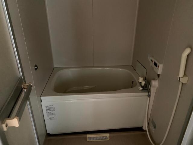 城東ベースアパートメントのバス