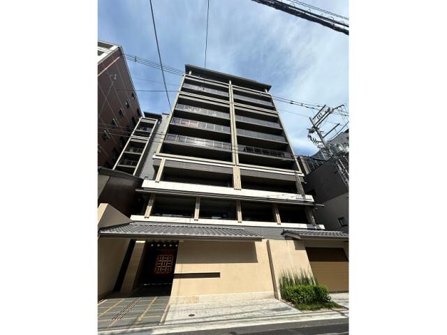 グランリソシエ烏丸御池の物件外観写真