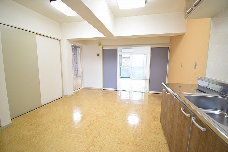 物件内観写真10　(カラーTVモニターホン付き)