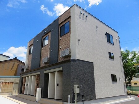 ラ・セーヌ博労外観写真