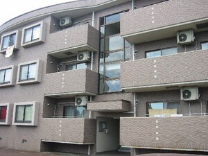 シャルマンシャトーA棟外観写真