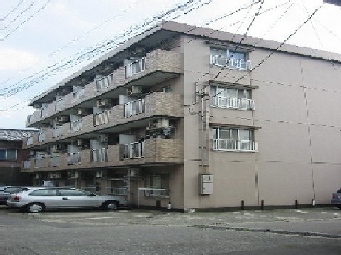 ロイヤルコーポ駅南