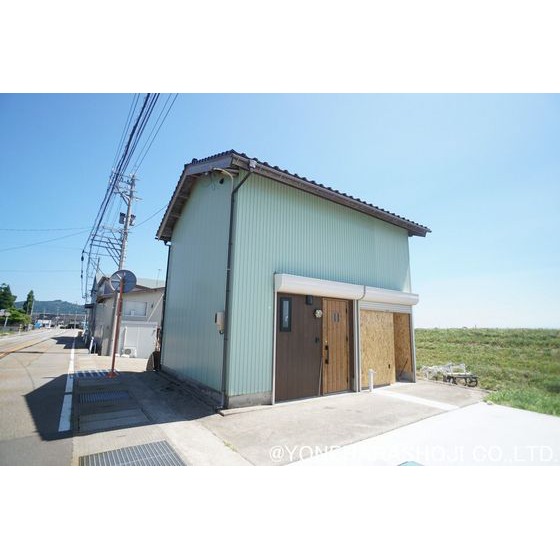小矢部市綾子一戸建