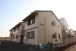 ＨＩＬＬＳ　ＣＡＵＲＴ外観写真