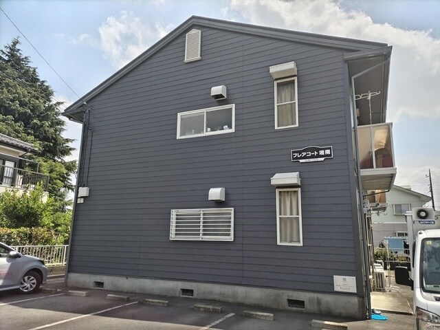 物件外観写真4　(１フロア２世帯で全室角部屋)