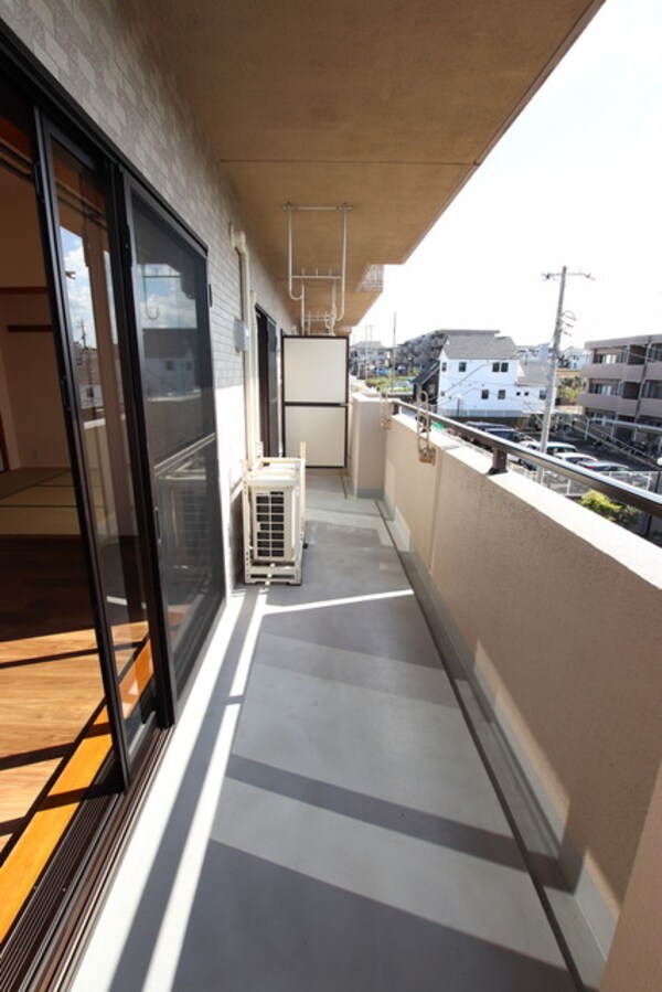 バルコニー(同一間取りの別部屋参考写真)